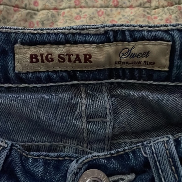 Jeans - Picture 2 of 8